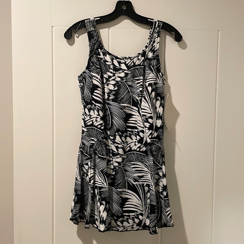 t.h.e. Swimdress NWT